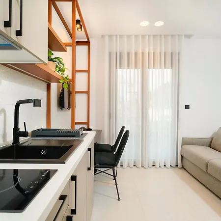 Aparthotel Acantha 3*