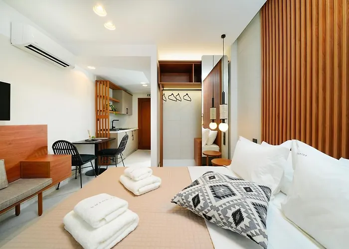 Acantha アパートホテル