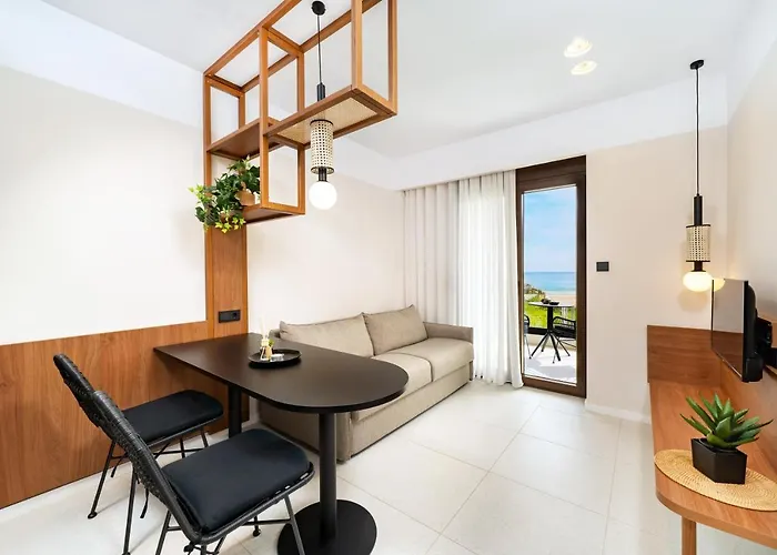 Acantha アパートホテル